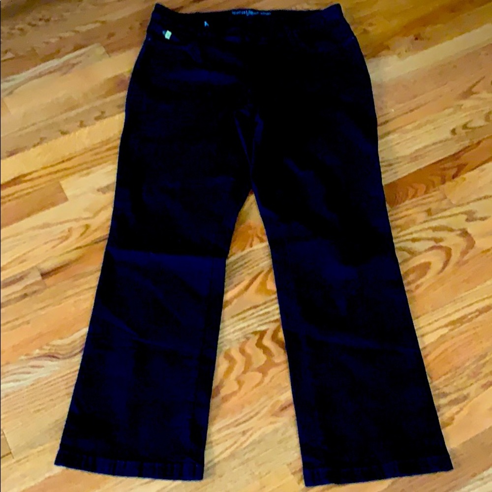NWT - Yoga brand curvy fit straight jeans in black